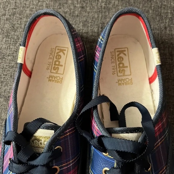 Keds Women’s Size 9 Plaid Leather Sneakers with Dream Foam Interior Cushion - Picture 5 of 13